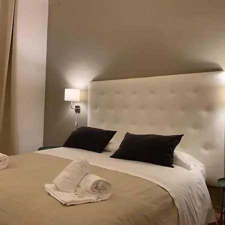 Pensión A Due Passi Dal Ponte 3*