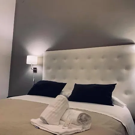 Pensión A Due Passi Dal Ponte Tarento