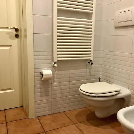 A Due Passi Dal Ponte Vendégház Taranto