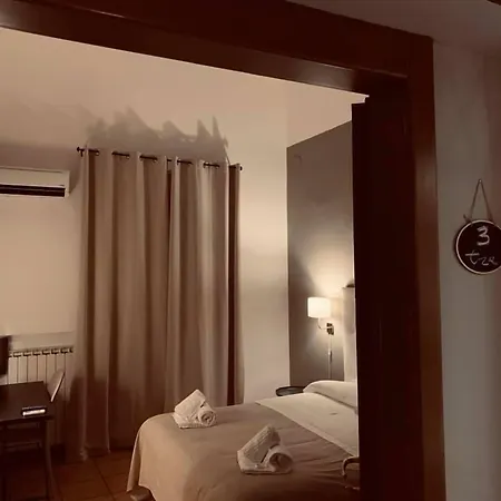 A Due Passi Dal Ponte Vendégház 3*