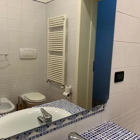 Πανσιόν A Due Passi Dal Ponte