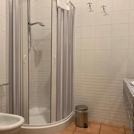 Vendégház A Due Passi Dal Ponte Taranto