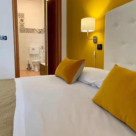 A Due Passi Dal Ponte 3* Taranto